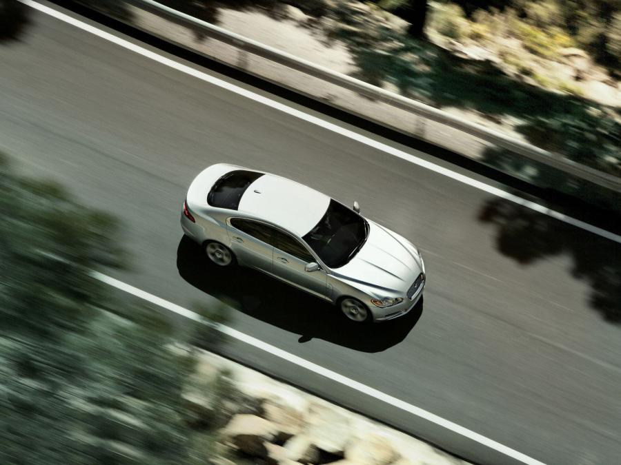  Jaguar XF 2008 года  (фото 2 из 175)